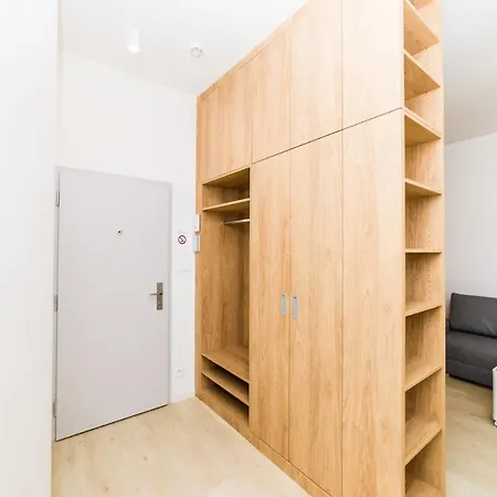 Castle Free Parking Апарт-отель 4*