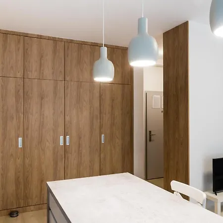 Castle Free Parking 4*