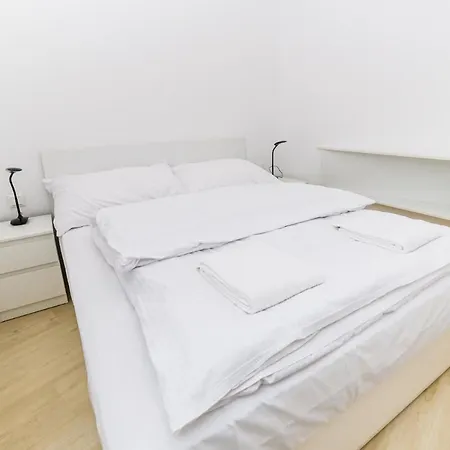 Castle Free Parking Братислава