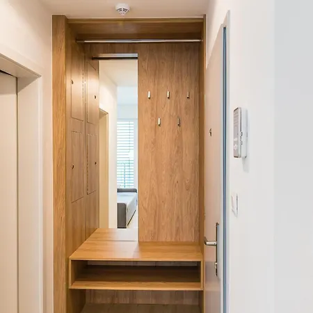 Castle Free Parking 4*