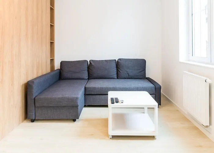 Aparthotel Castle Free Parking 4*