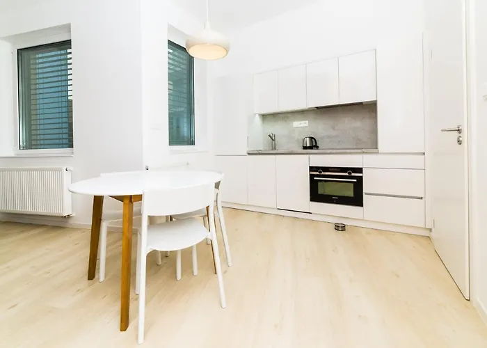 Aparthotel Castle Free Parking 4*