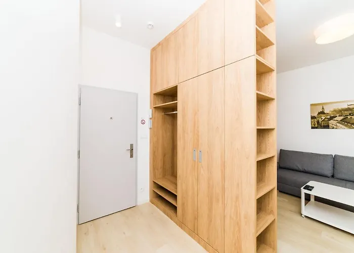 Castle Free Parking Aparthotel 4*