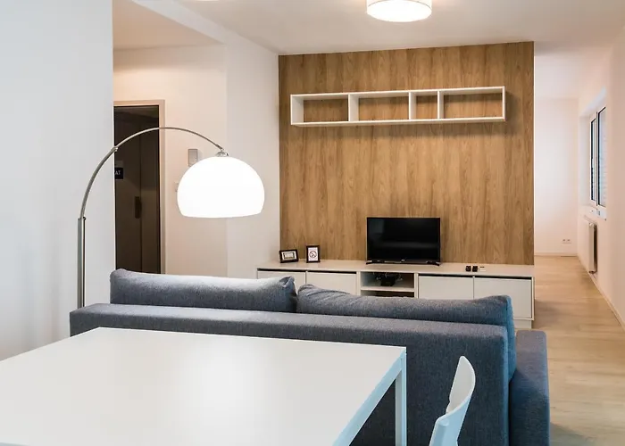 Aparthotel Castle Free Parking