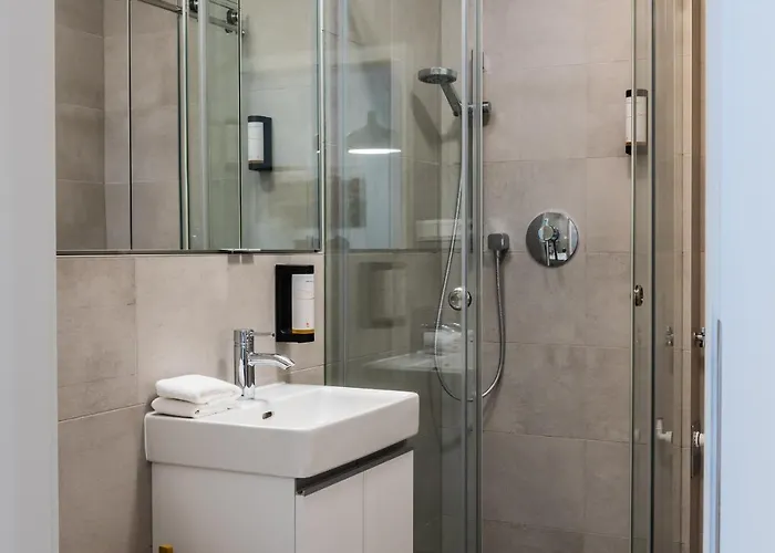 Aparthotel Castle Free Parking 4*