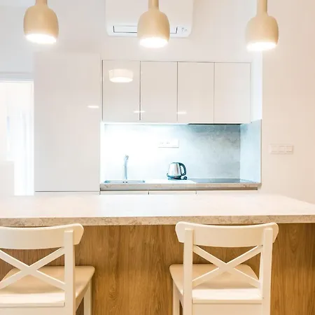 Castle Free Parking 4*