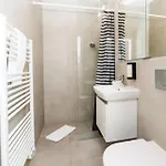 Castle Free Parking 4*