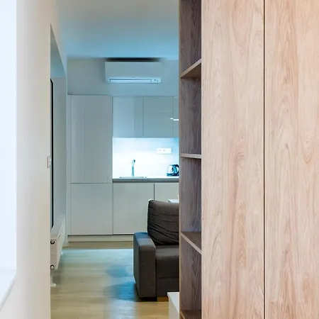 Lejlighedshotel Castle Free Parking 4*